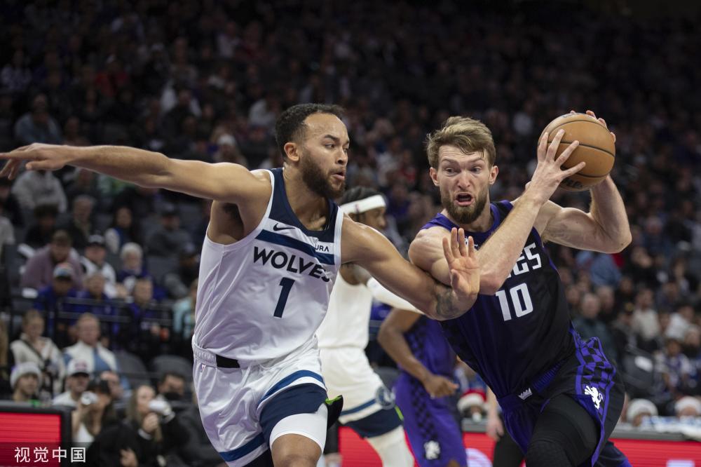 球场安全的 球场安全的